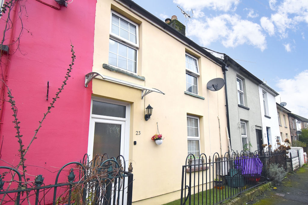 Front Elevation- click for photo gallery